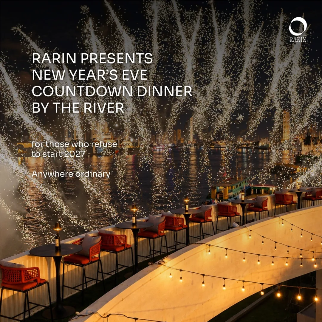 โปสเตอร์ RARIN New Year's Eve Countdown Dinner by the River ปี 2027 โต๊ะดินเนอร์ริมแม่น้ำใต้ไฟประดับ